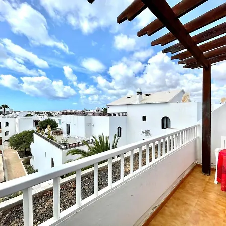 Apartman Nice Apartment, Wifi, Pool View Near Los Charcos Beach Costa Teguise