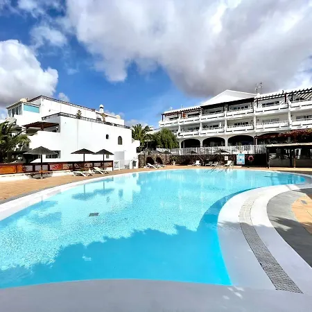 Apartman Nice Apartment, Wifi, Pool View Near Los Charcos Beach Costa Teguise