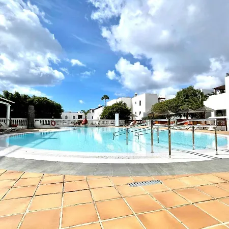 Nice Apartment, Wifi, Pool View Near Los Charcos Beach Costa Teguise
